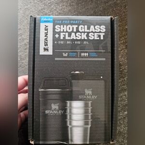 Stanley Black Party Supplies Set